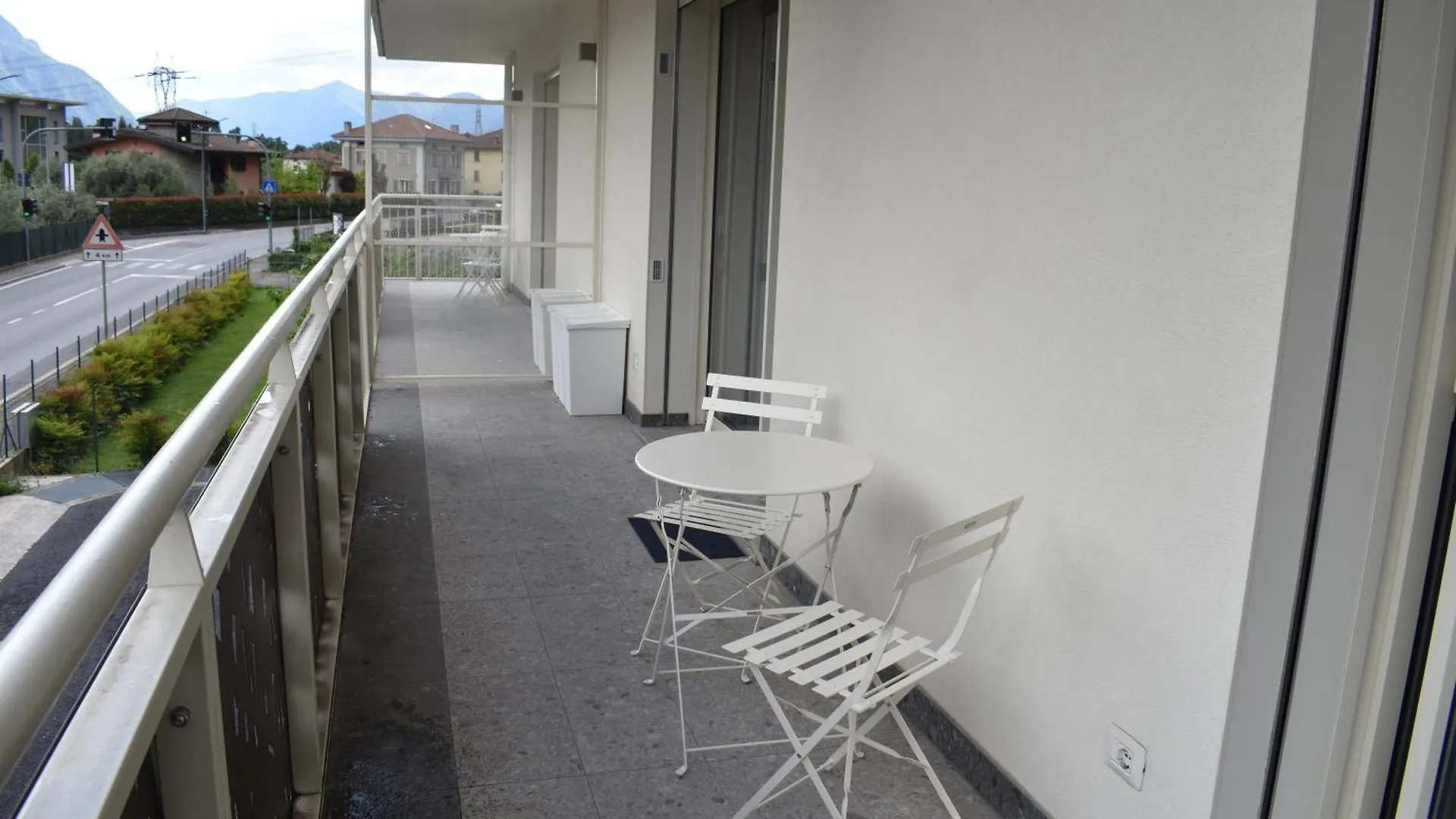 Appartamento Baia Delle Rose Via Roma 111 Costa Volpino