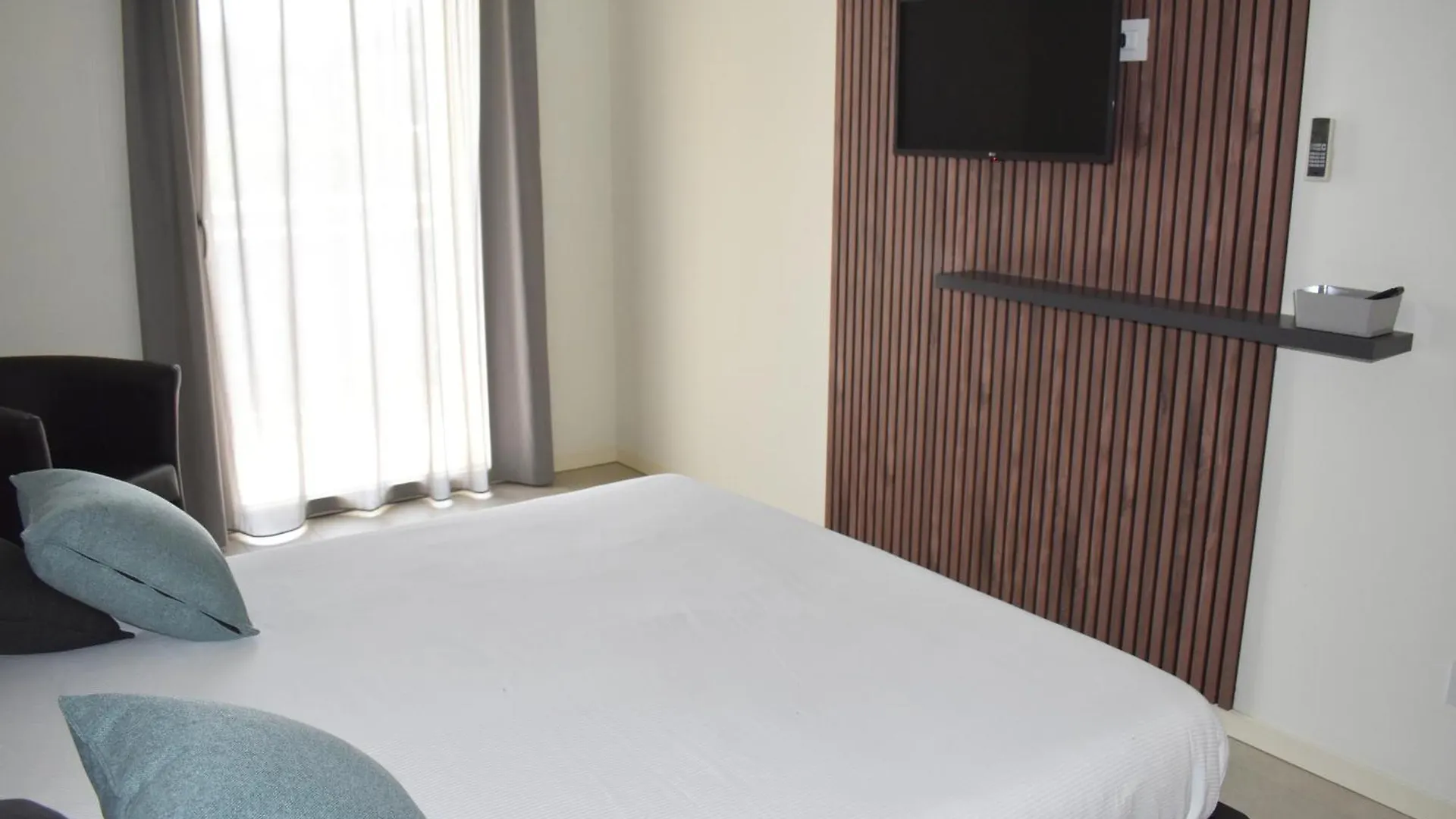 Apartamento Baia Delle Rose Via Roma 111 Costa Volpino