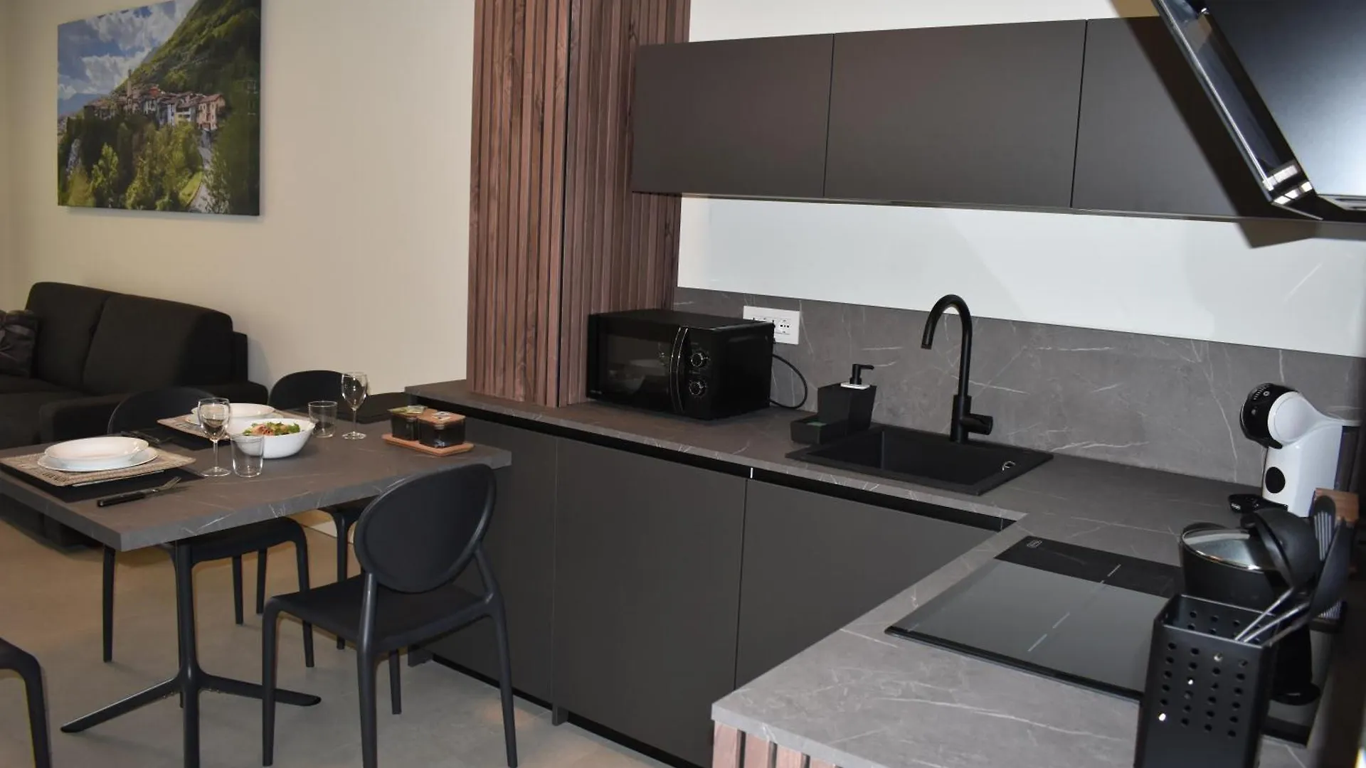 Apartamento Baia Delle Rose Via Roma 111 Costa Volpino