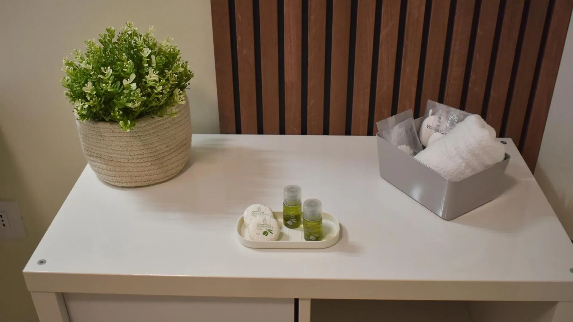 Apartamento Baia Delle Rose Via Roma 111 Costa Volpino