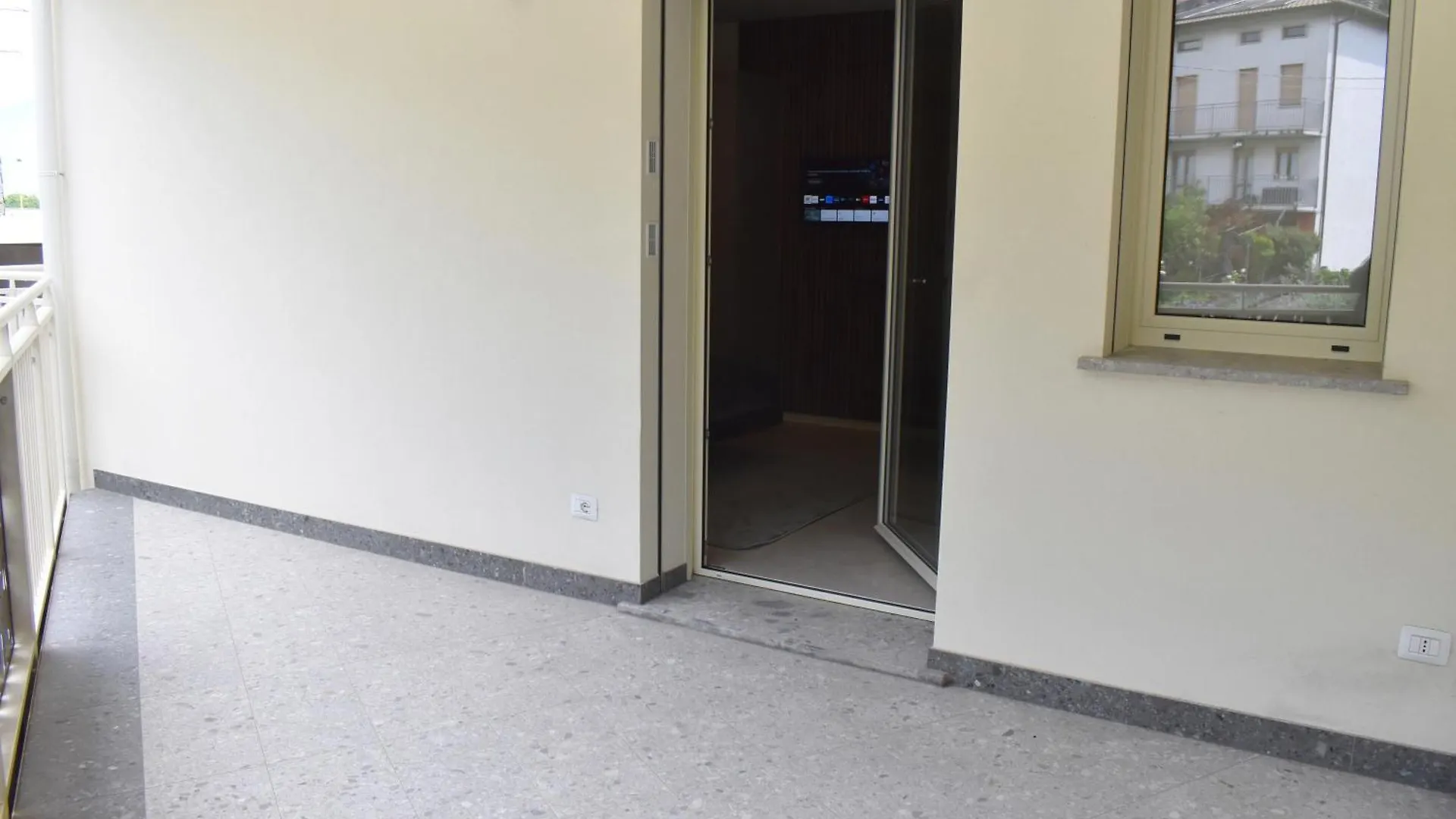 Apartamento Baia Delle Rose Via Roma 111 Costa Volpino