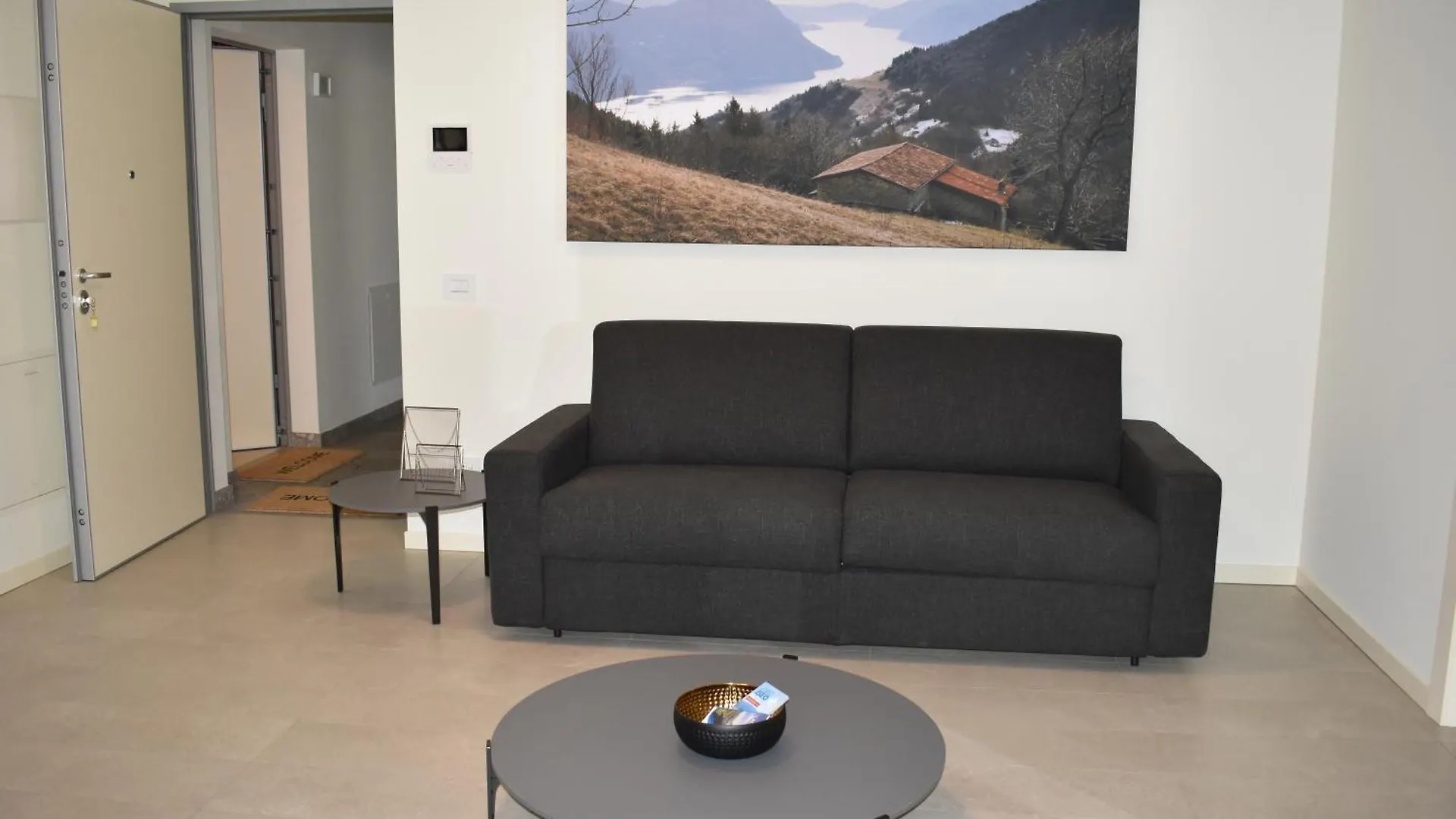 Apartamento Baia Delle Rose Via Roma 111 Costa Volpino