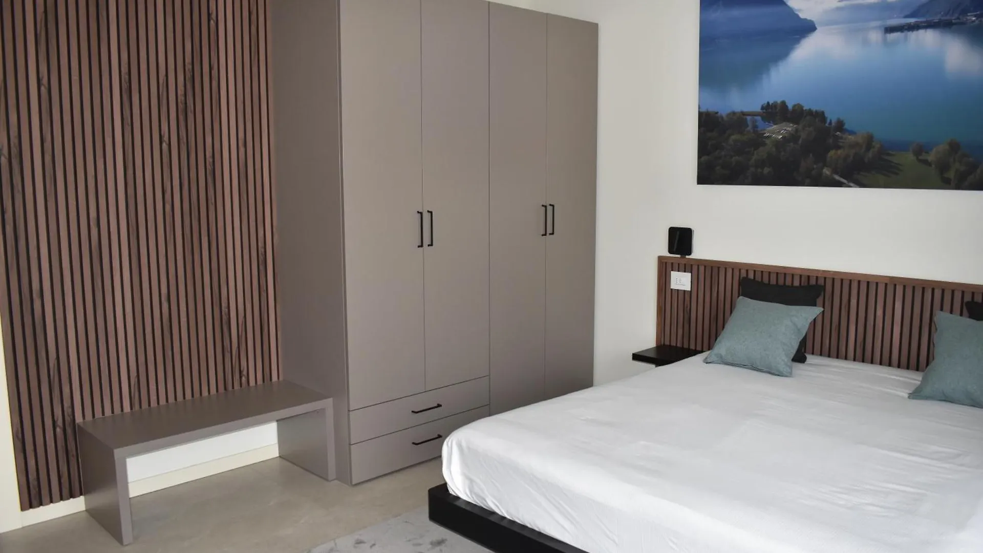 Apartamento Baia Delle Rose Via Roma 111 Costa Volpino