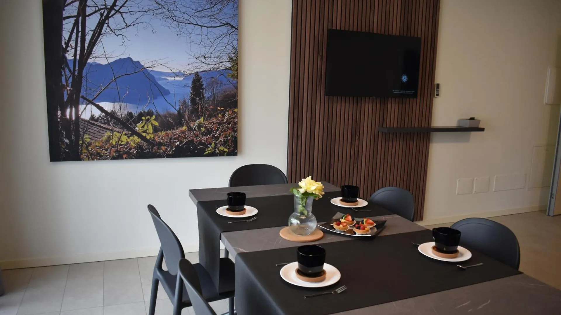 Apartamento Baia Delle Rose Via Roma 111 Costa Volpino